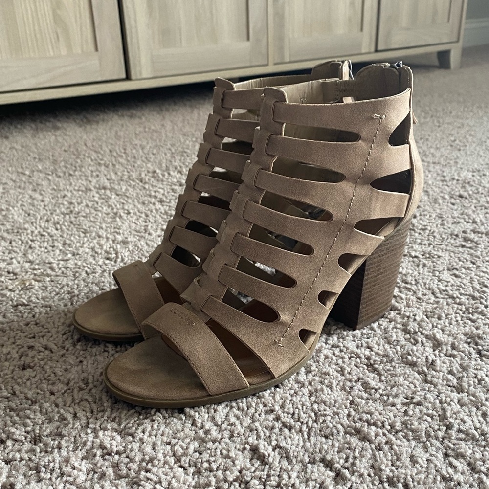 Heeled sandal